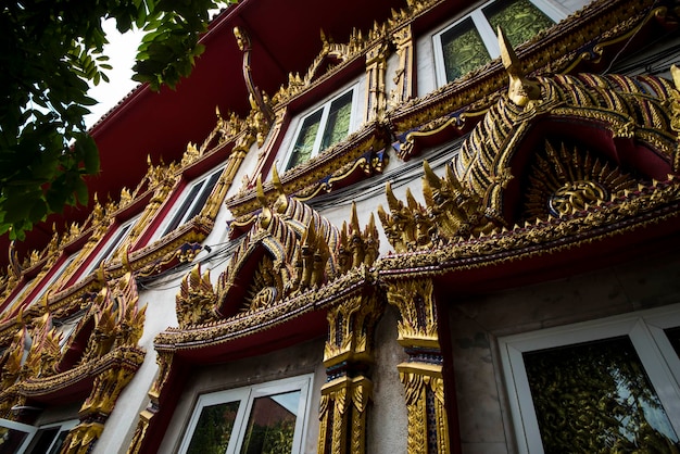 Una bella vista del tempio di Wat Paknam a Bangkok in Thailandia