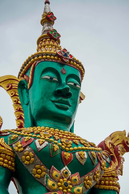 Una bella vista del tempio di Wat Paknam a Bangkok in Thailandia