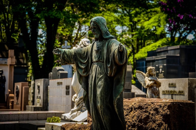 Una bella vista delle statue del cristianesimo situate a San Paolo in Brasile