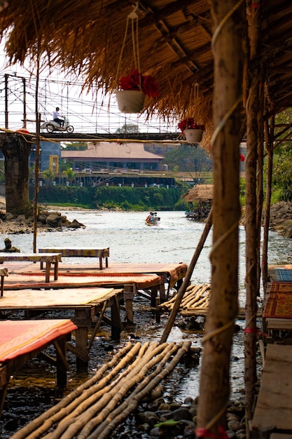 Una bellissima vista del fiume Nansong situato a Vang Vieng Laos