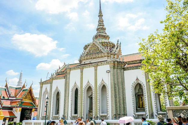 Una bellissima vista del Grand Palace il Museo Wat Phra Kaew situato a Bangkok in Thailandia