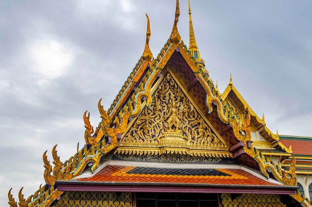 Una bellissima vista del Grand Palace il Tempio di Wat Phra Kaew a Bangkok in Thailandia