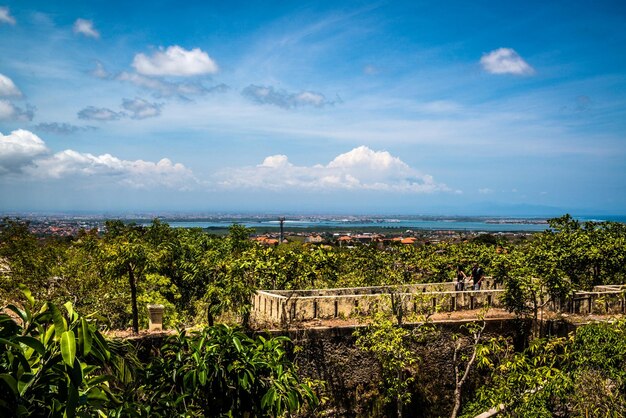 Una bellissima vista del Parco GWK Garuda Wisnu Kencana situato a Bali Indonesia