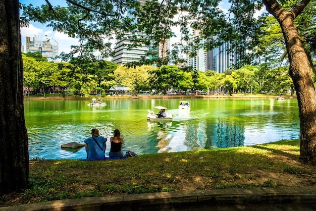 Una bellissima vista del Parco Lumpini situato a Bangkok in Thailandia