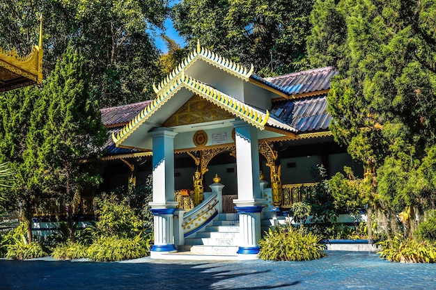 Una bellissima vista del tempio buddista situato a Chiang Mai Thailandia