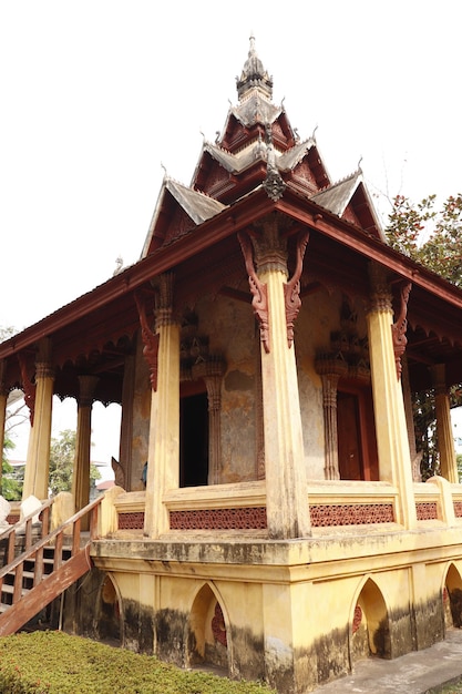 Una bellissima vista del tempio buddista Wat Sisaket situato a Vientiane Laos