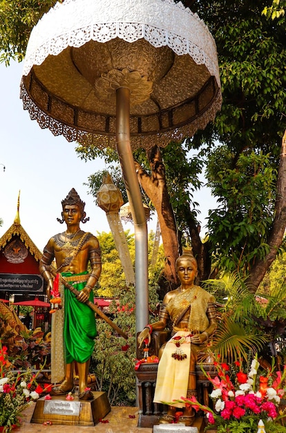 Una bellissima vista del tempio d'argento situato a Chiang Mai Thailandia