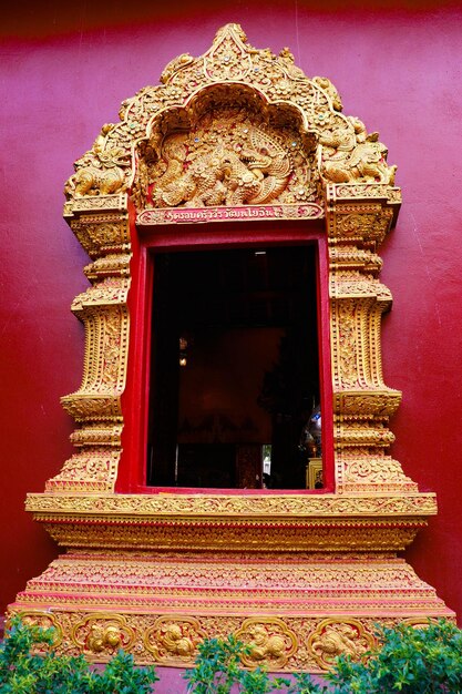 Una bellissima vista del tempio d'argento situato a Chiang Mai Thailandia