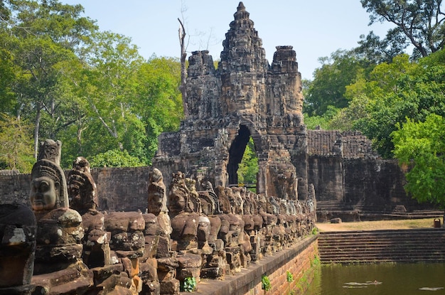 Una bellissima vista del tempio di Angkor Wat situato a Siem Reap in Cambogia