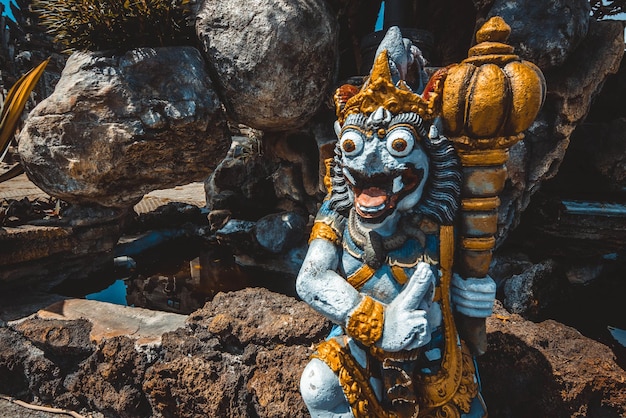 Una bellissima vista del tempio indù di Ulun Danu Beratan situato a Ubud Bali Indonesia