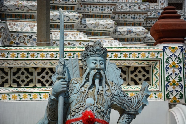 Una bellissima vista del tempio Wat Arun situato a Bangkok in Thailandia