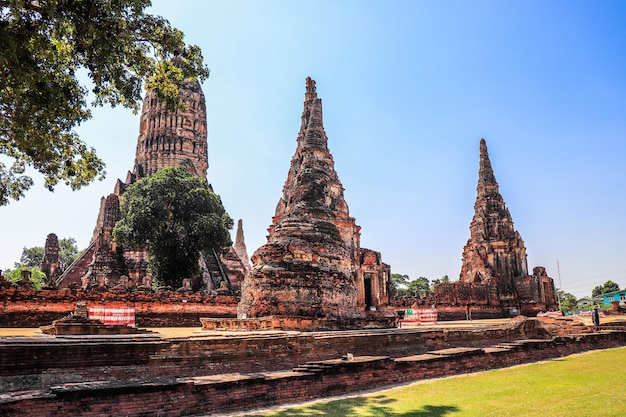 Una bellissima vista del tempio Wat Chaiwatthanaram situato ad Ayutthaya in Thailandia