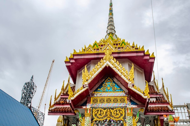 Una bellissima vista del tempio Wat Paknam situato a Bangkok in Thailandia