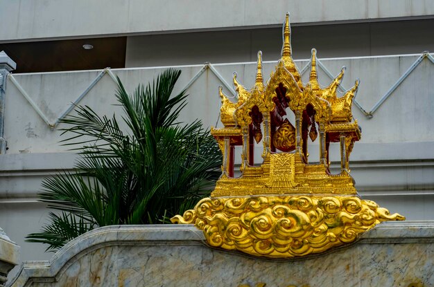 Una bellissima vista del tempio Wat Paknam situato a Bangkok in Thailandia