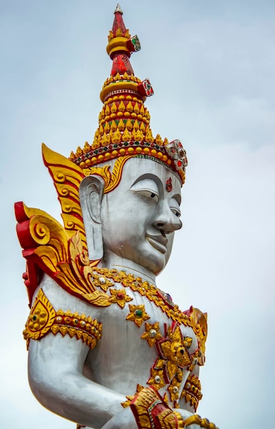 Una bellissima vista del tempio Wat Paknam situato a Bangkok in Thailandia
