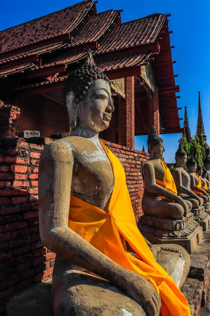 Una bellissima vista del tempio Wat Yai Chaimongkhol situato ad Ayutthaya in Thailandia