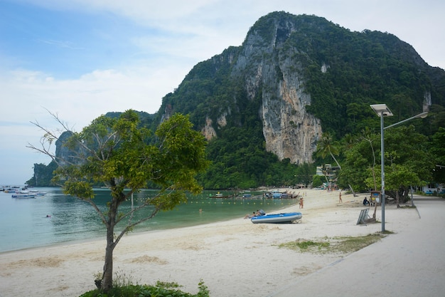 Una bellissima vista dell'isola di Phi Phi situata in Thailandia