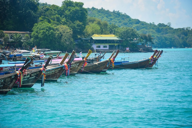 Una bellissima vista dell'isola di Phi Phi situata in Thailandia