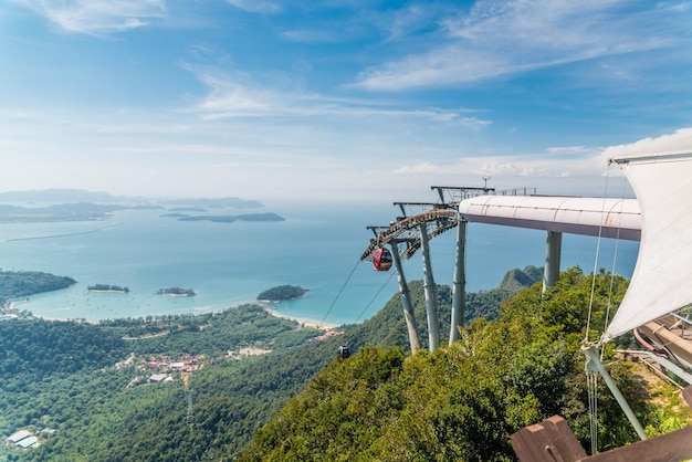 Una bellissima vista di Langkawi Sky Bridge situato in Malesia