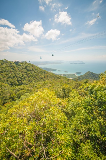 Una bellissima vista di Langkawi Sky Bridge situato in Malesia