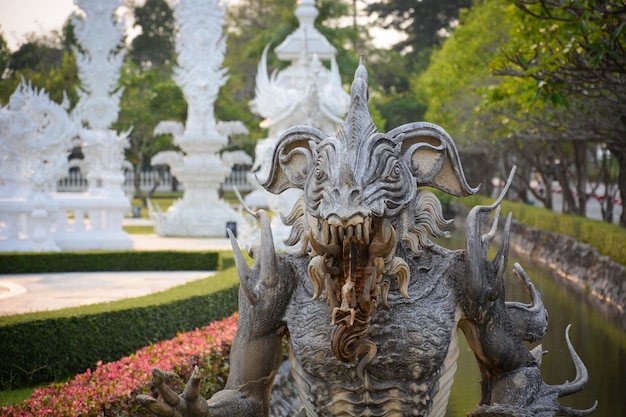 Una bellissima vista di Wat Rong Khun il Tempio Bianco situato a Chiang Rai Thailandia