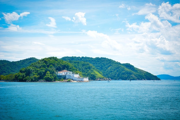 Una bellissima vista sul lungomare di Santos in Brasile