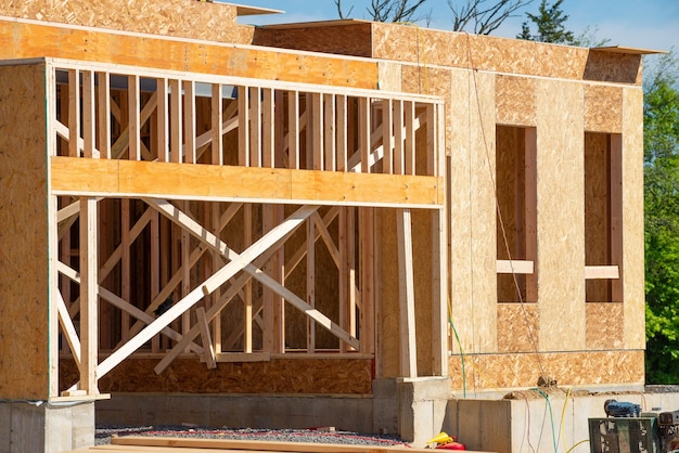 Una casa di legno incompiuta