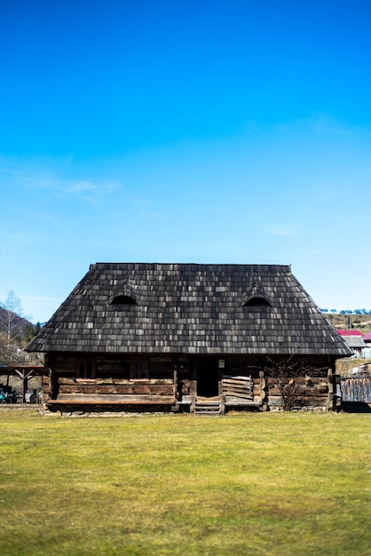 Una casa di legno nel villaggio di Kashgar