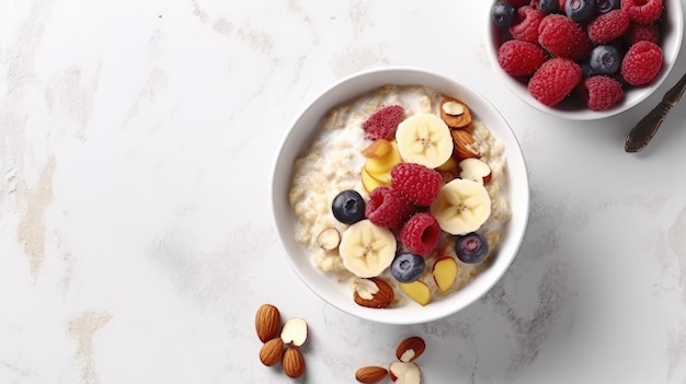 Una ciotola di farina d'avena con sopra frutta e noci