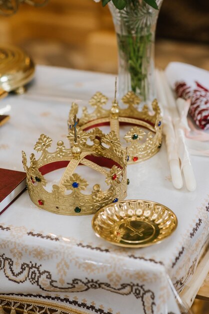 Una corona per la cerimonia di matrimonio in chiesa