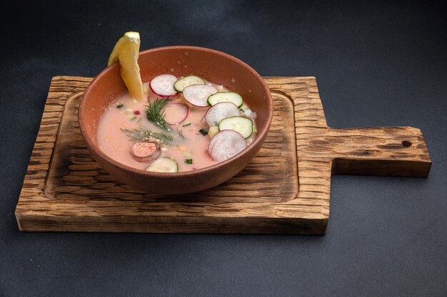 Una deliziosa zuppa in un ristorante Primo piano