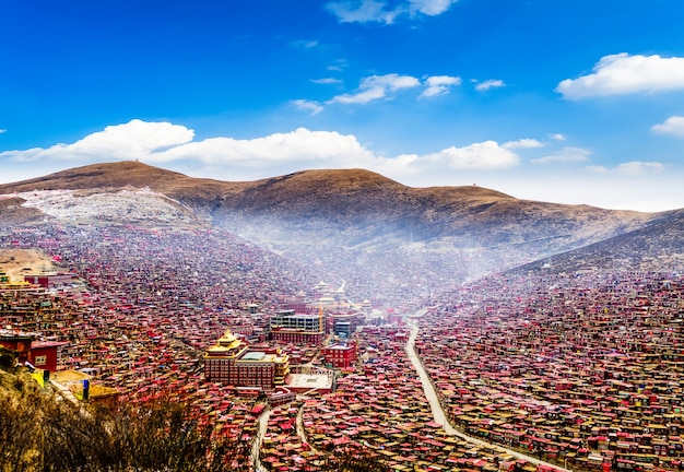 una famosa Lamasery a Seda, Sichuan, in Cina.