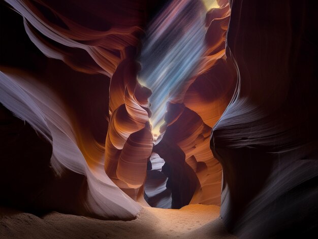 Una foto di una grotta attraversata da una luce