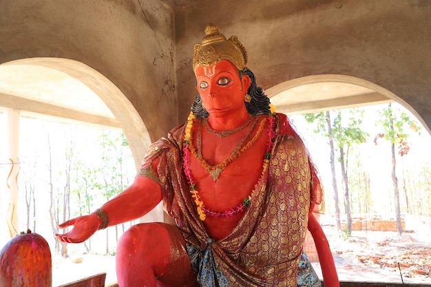 Una grande statua di Lord Hanuman