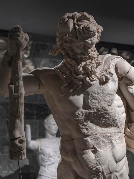 una scultura storica del periodo greco