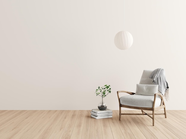 Una sedia di rattan in una stanza vuota