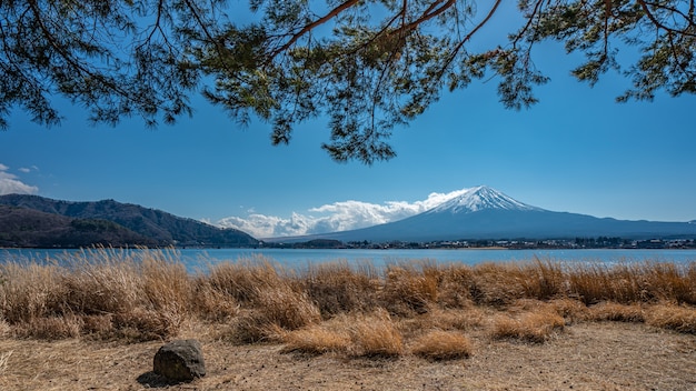 Una splendida vista del Monte Fuji