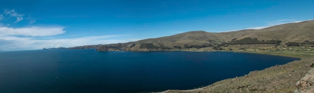 Una splendida vista sul lago titikaka Puno Perù