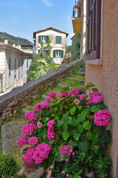 Una stradina di Arpino, un piccolo villaggio della provincia di Frosinone, in Italia