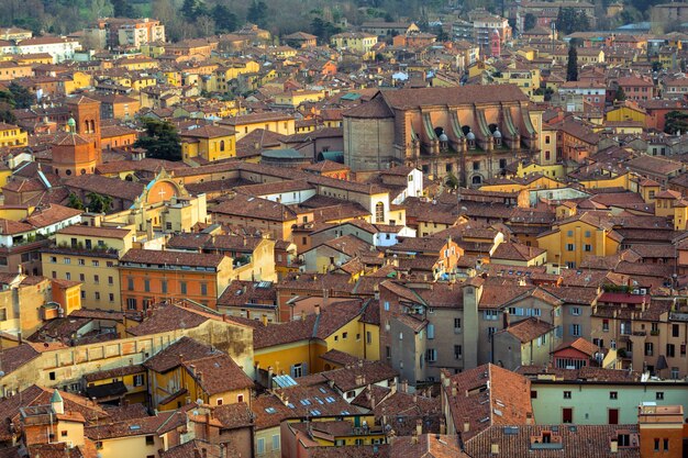 Una vista dall'alto del centro storico di Bologna, Italia