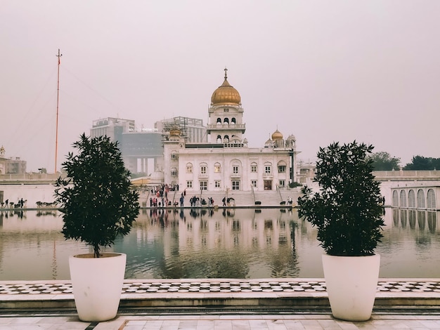 Una vista del gurudwara di bangla sahib
