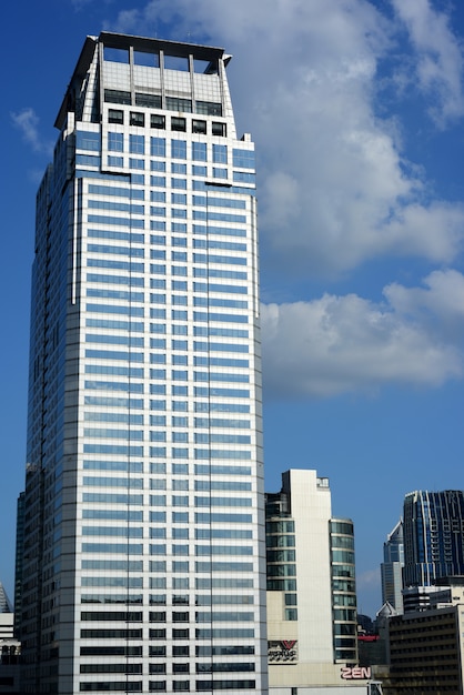 Una vista dell&#39;alto edificio per uffici della capitale, Bangkok, Tailandia