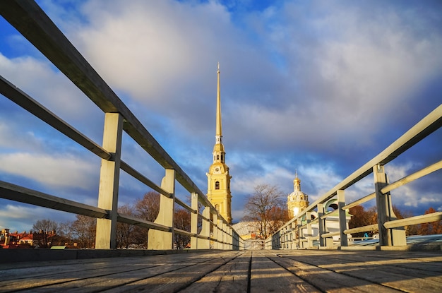 Una vista della cattedrale di San Pietro e Paolo a San Pietroburgo.