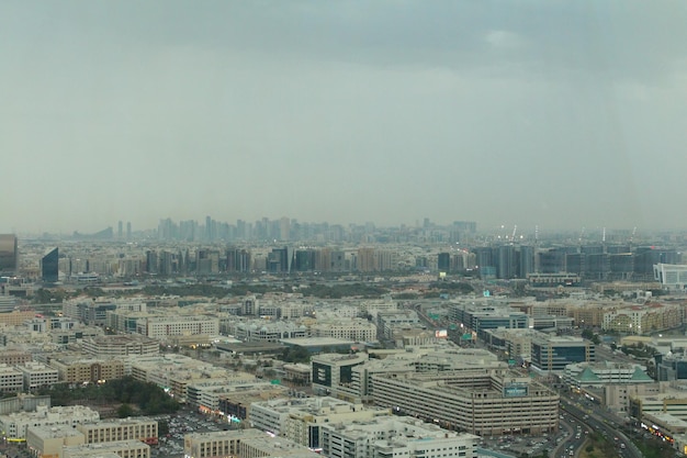 una vista della città da un edificio di alto livello