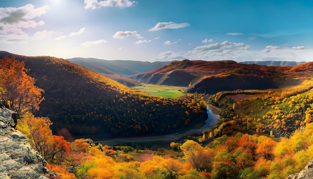 Una vista panoramica di una valle lussureggiante