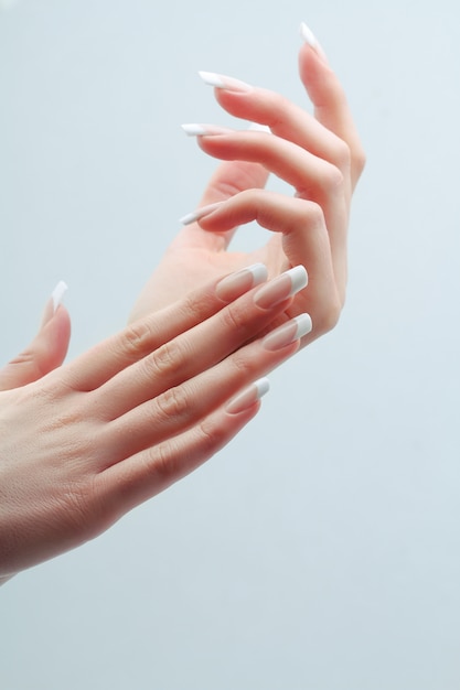 unghie french manicure