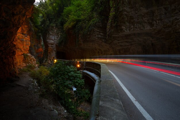 Unica e famosa Strada della Forra Strada panoramica alle grotte che porta da Tremosine a Pieve