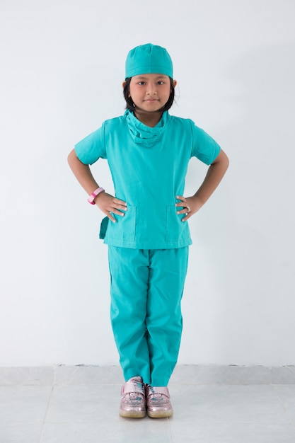 Uniforme professionale per bambini come infermiera