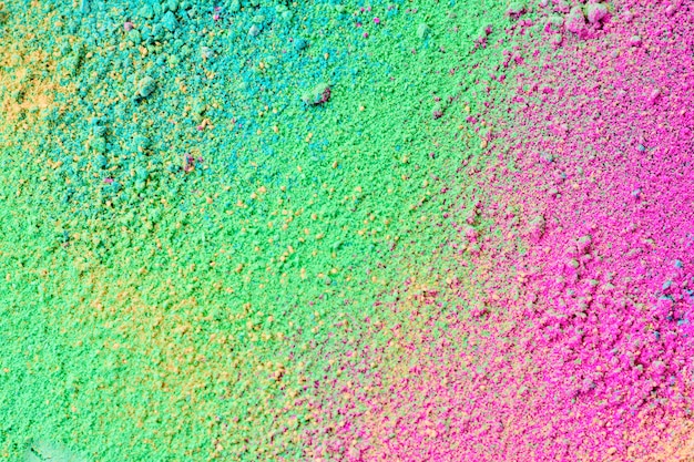 Uno splatter di polvere di pigmento colorata naturale pastello