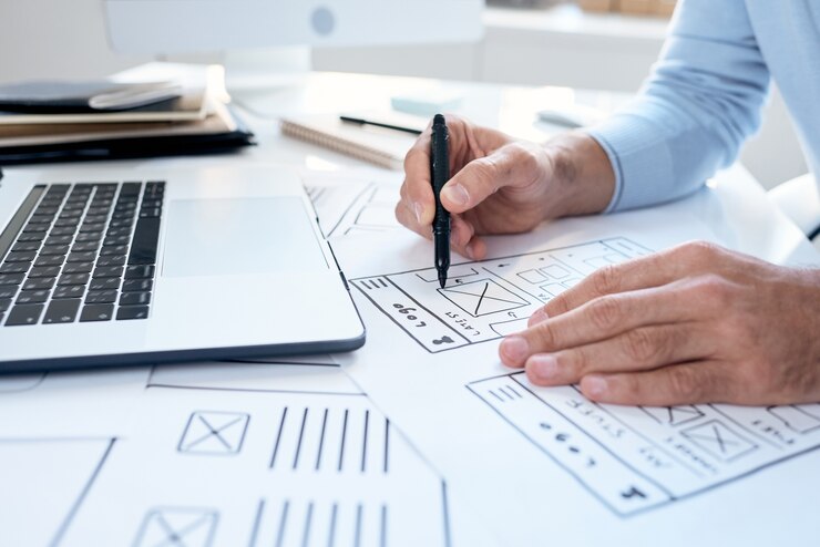 Photo unrecognizable it specialist working on application